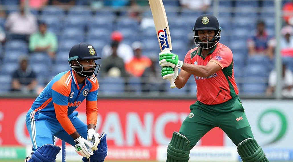 হাতুড়ি দেরিতে পড়ে: ওভার আর পাসপোর্ট দিয়ে ক্রিকেটের ট্রান্সফার উইন্ডো পড়া